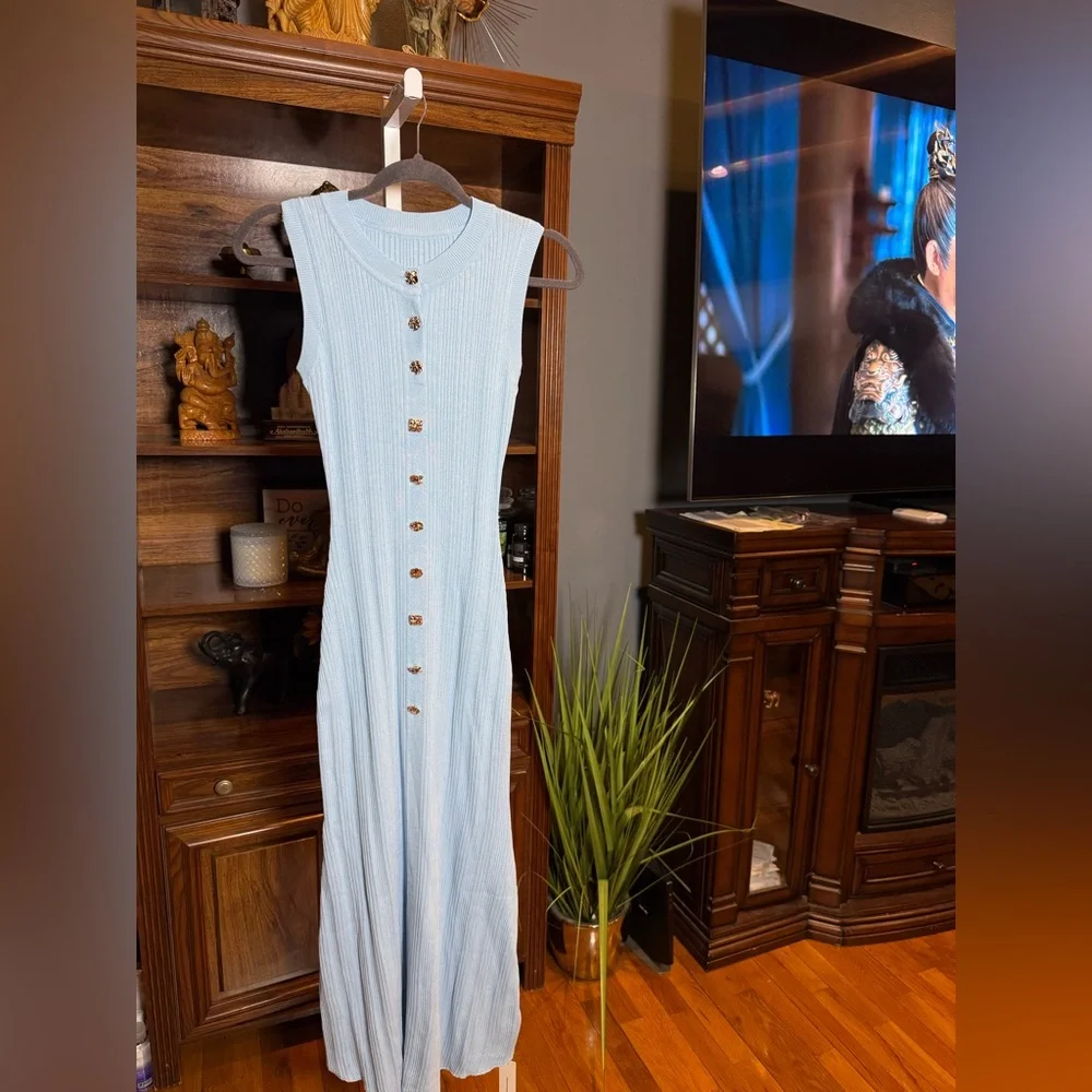 Sleeveless Button-Front Knitted Maxi Dress - Picture 2 of 2